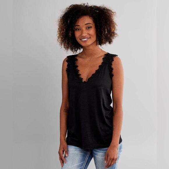 Daytrip Eyelash Lace Trim Tank Top - Picture 1 of 7